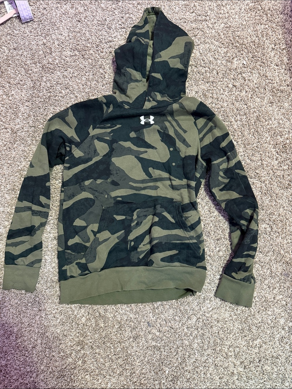 Boys under amour camo hoodie